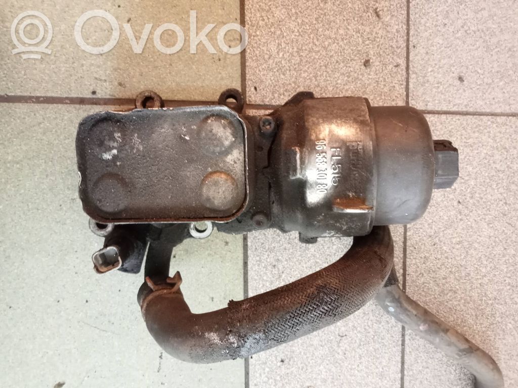 Volvo S40 Oil filter mounting bracket 