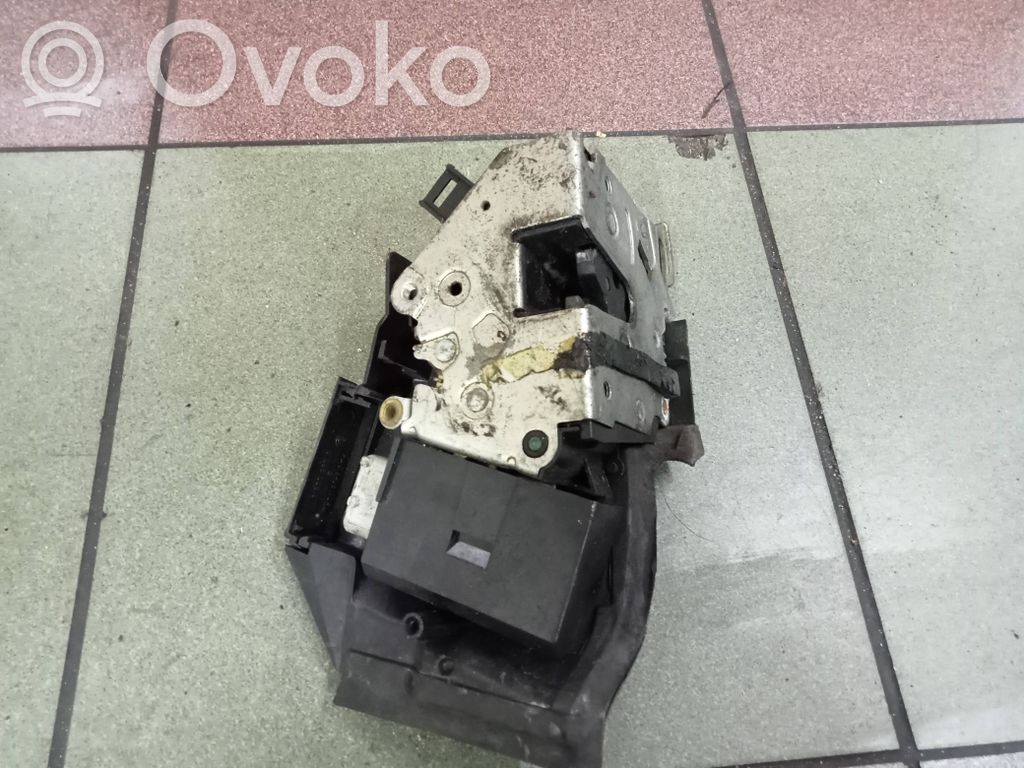 BMW 5 E39 Front door lock 