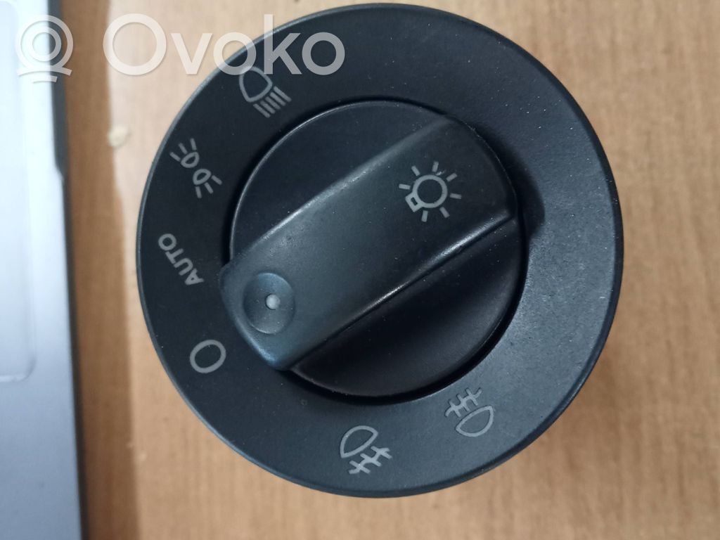 Seat Exeo (3R) Light switch 