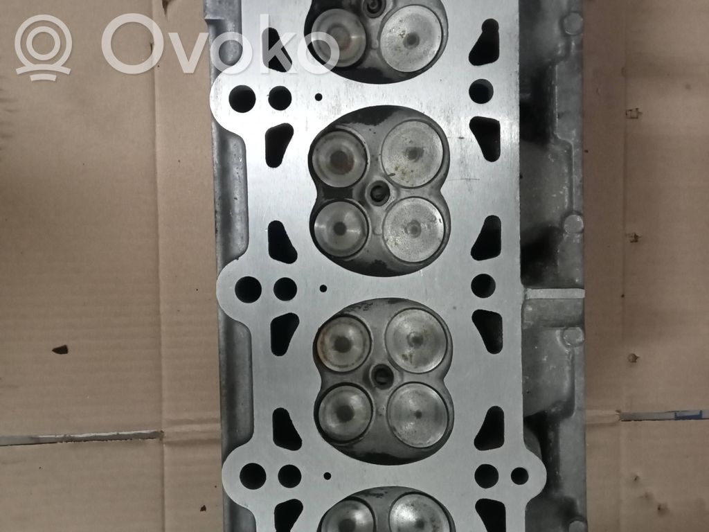 Chrysler Voyager Chiulasă motor 