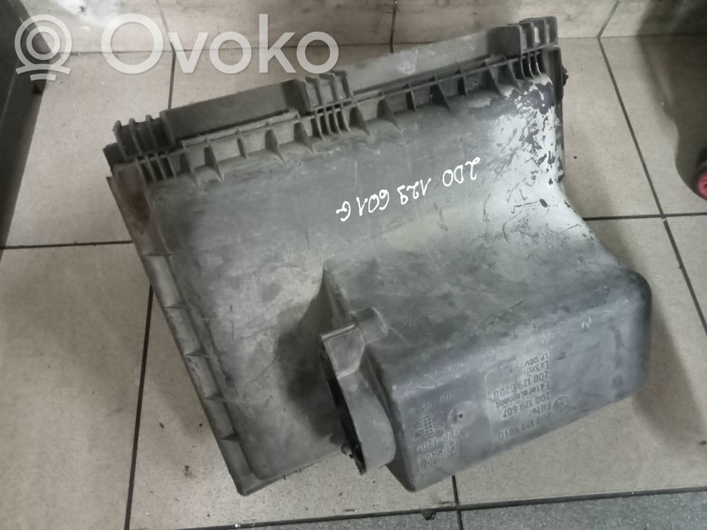 Volkswagen II LT Oro filtro dėžė 