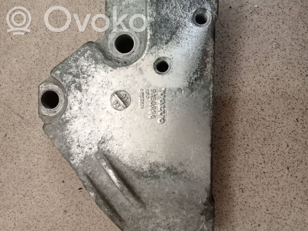 Volvo S80 Engine mounting bracket 