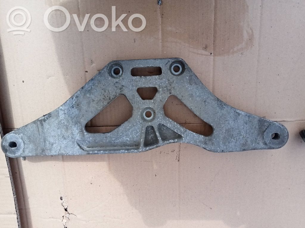 Rear differential/diff mount bracket   4F0599287