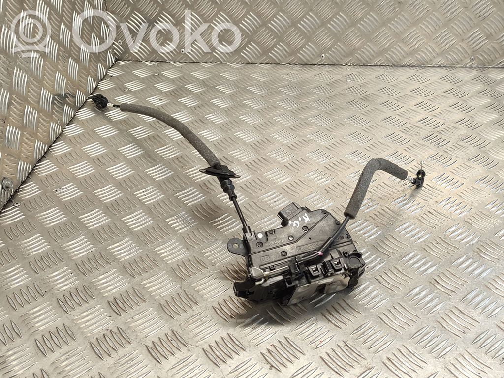 Renault Clio V Galinių durų spyna 