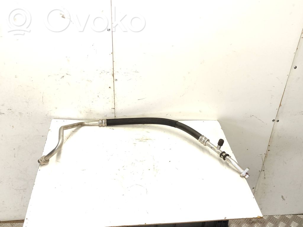 Renault Captur Air conditioning (A/C) pipe/hose 