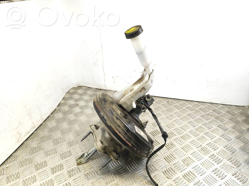 Nissan Juke I F15 Wspomaganie hamulca 