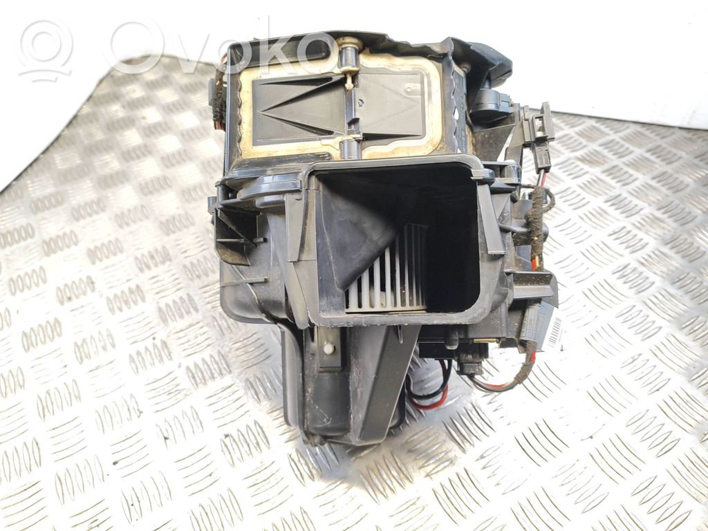 BMW 7 F01 F02 F03 F04 Mazā radiatora ventilators 