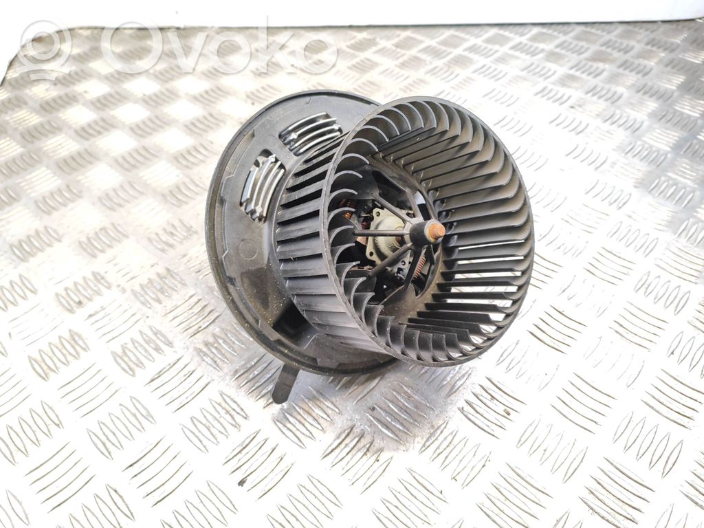 BMW 1 E81 E87 Mazā radiatora ventilators 