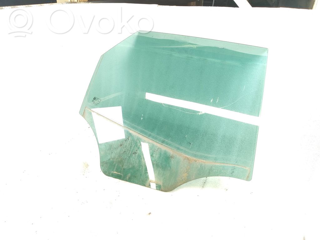 Opel Meriva B Rear door window glass 