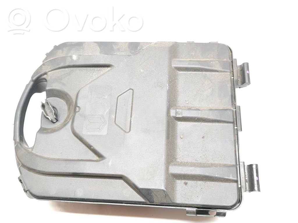 Renault Trafic III (X82) Tool box 