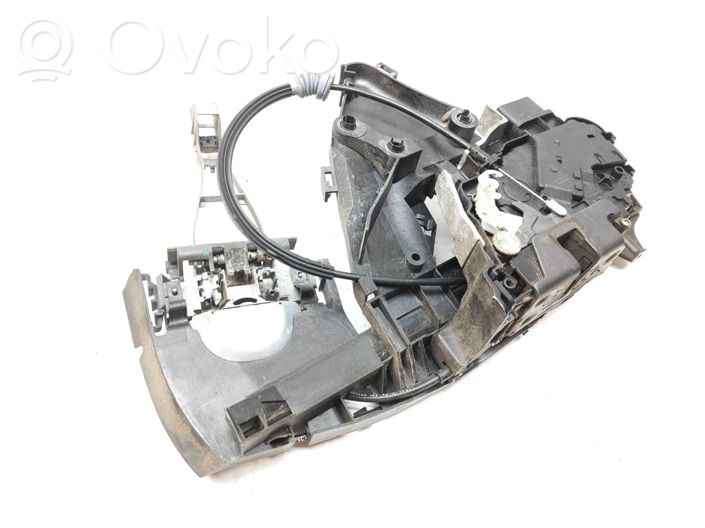 Volvo V50 Front door lock 