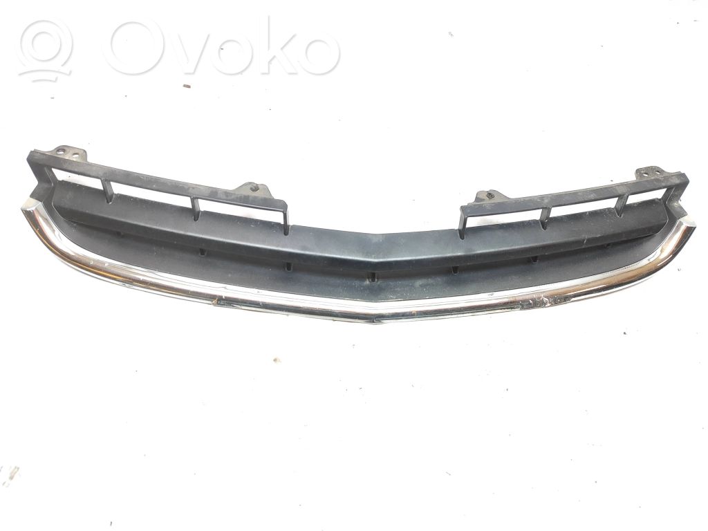 Opel Antara Front bumper upper radiator grill 