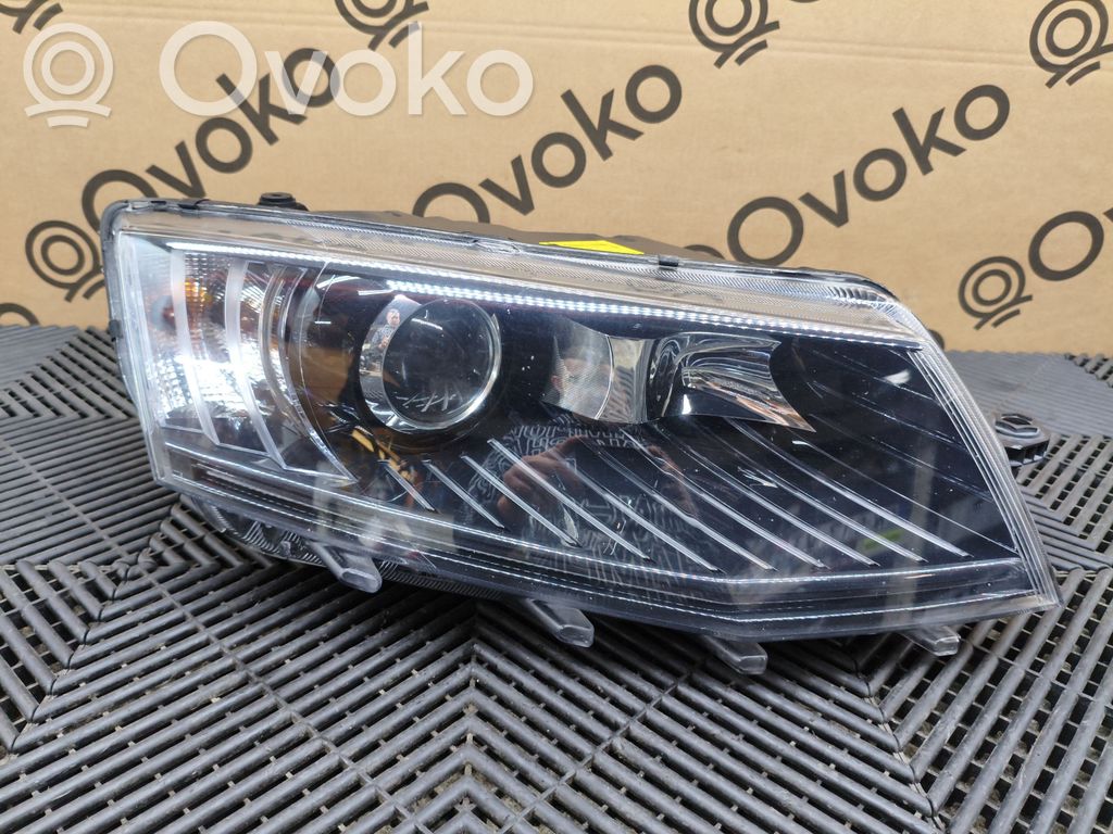 Skoda Octavia Mk3 (5E) Lampa przednia 