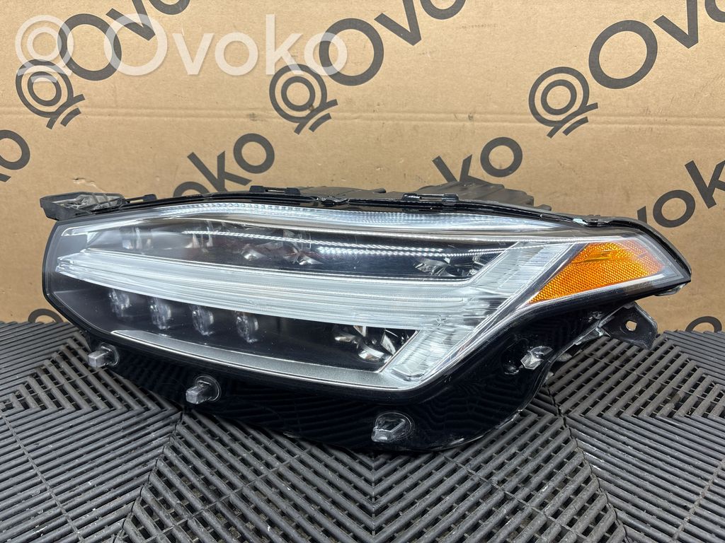 Volvo XC90 Phare frontale 
