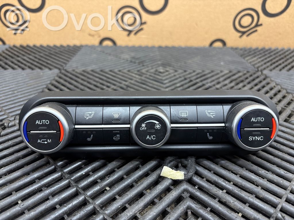 Alfa Romeo Stelvio Unitate control climatizare 