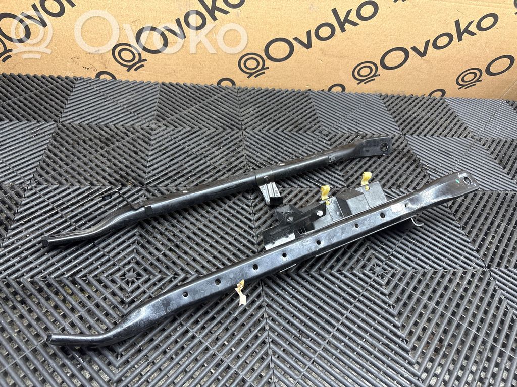 Alfa Romeo Stelvio Alte piese compartiment motor 