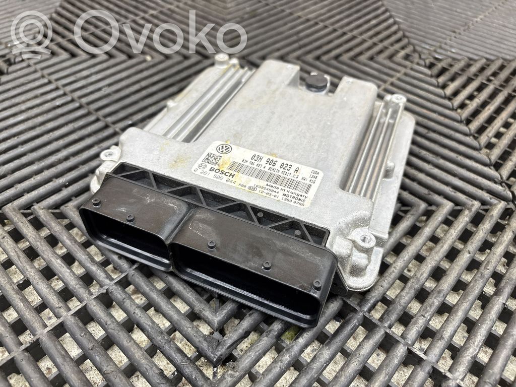 Sterownik / Moduł ECU   03H906023A,0261S06044