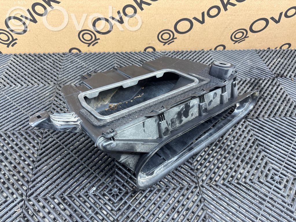 Volvo XC60 Ilmanoton kanavan osa 