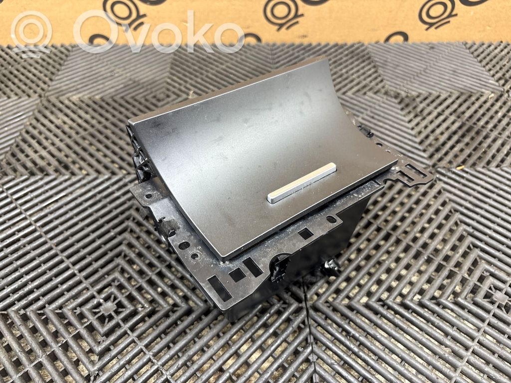 Consola central de la guantera   KT4BR044C16B,A6761