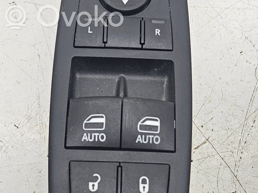 Electric window control switch   68183752AC,10102370,181300,231200