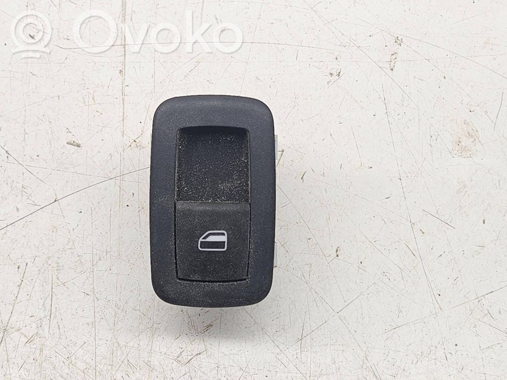 Chrysler Pacifica Electric window control switch 