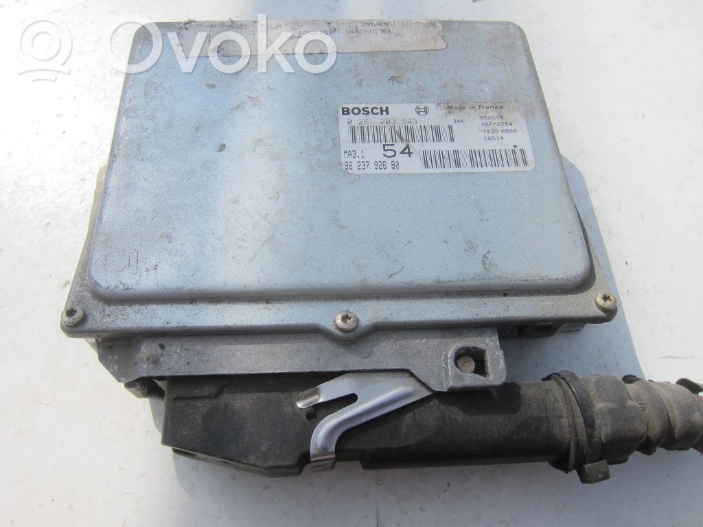 Peugeot 106 Engine control unit/module 