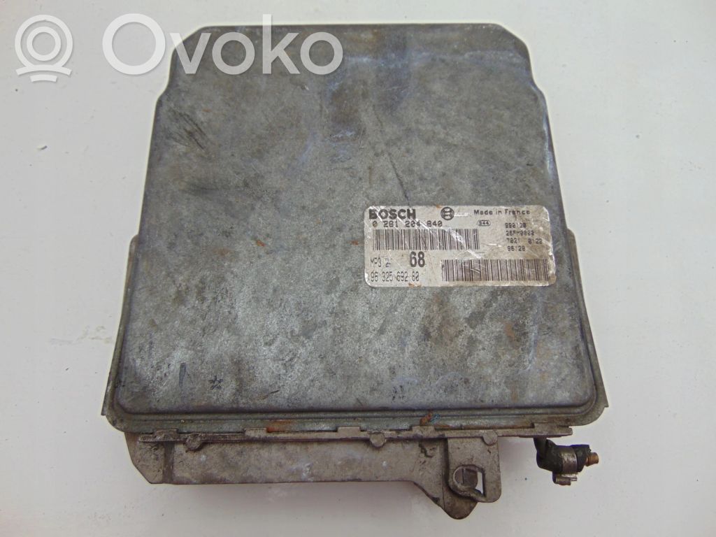 Peugeot 806 Engine control unit/module 