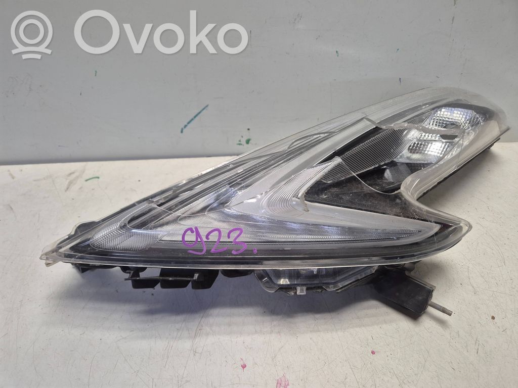 Nissan Juke I F15 Lampa przednia 