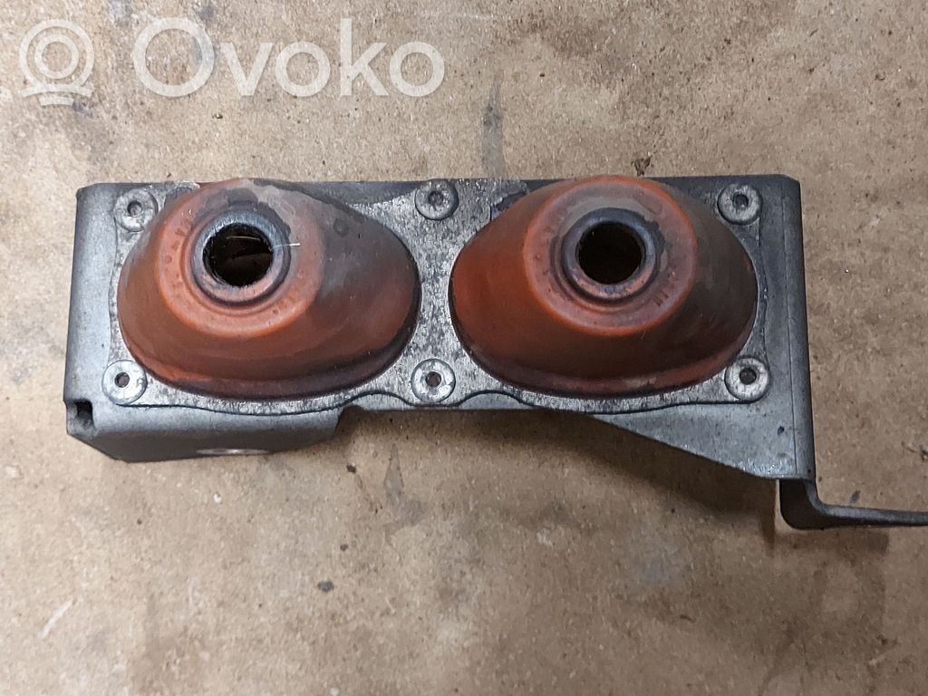 Audi A8 S8 D3 4E Muffler mount bracket/holder 