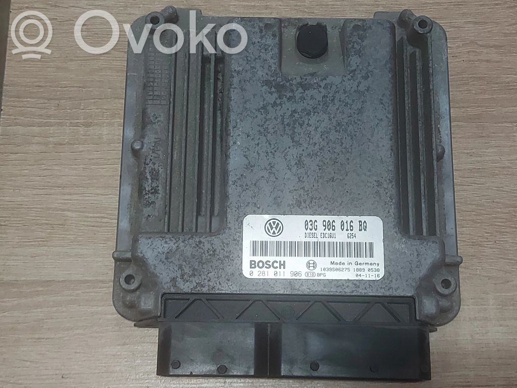 Volkswagen Touran I Engine control unit/module 