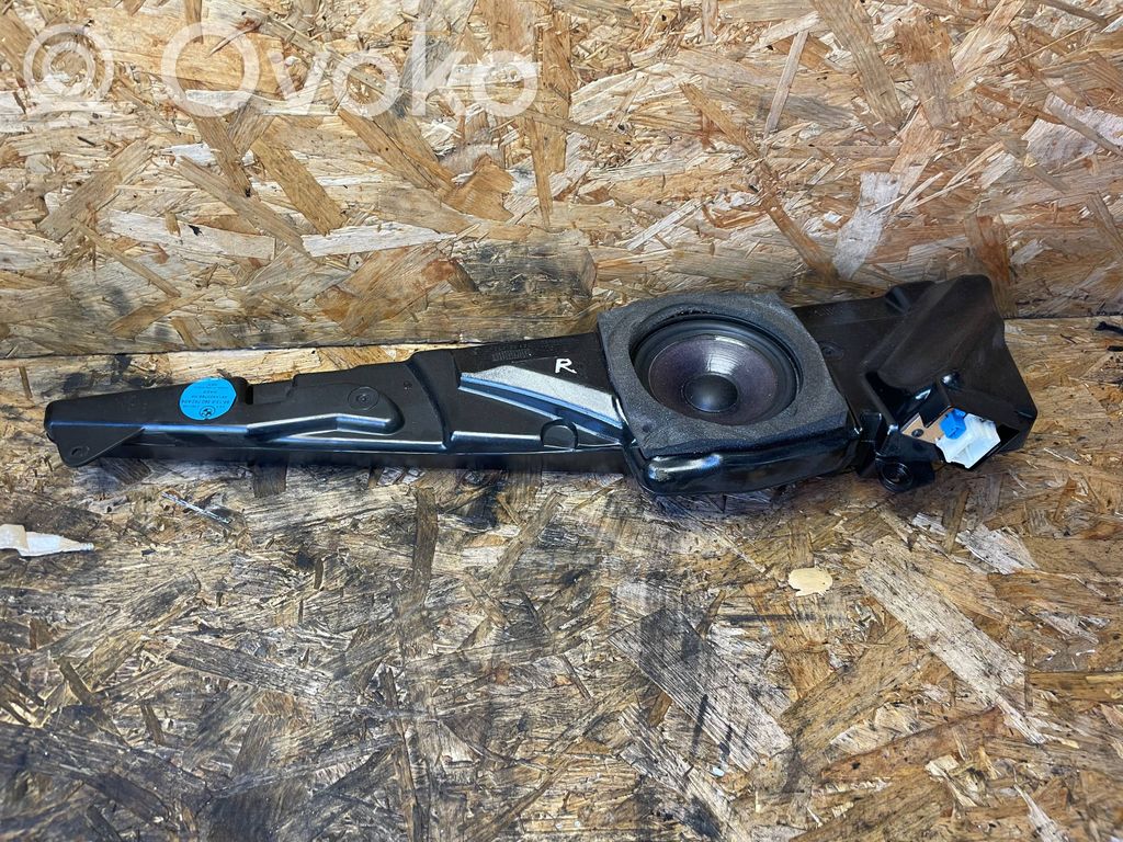 BMW 5 E39 Front door speaker 