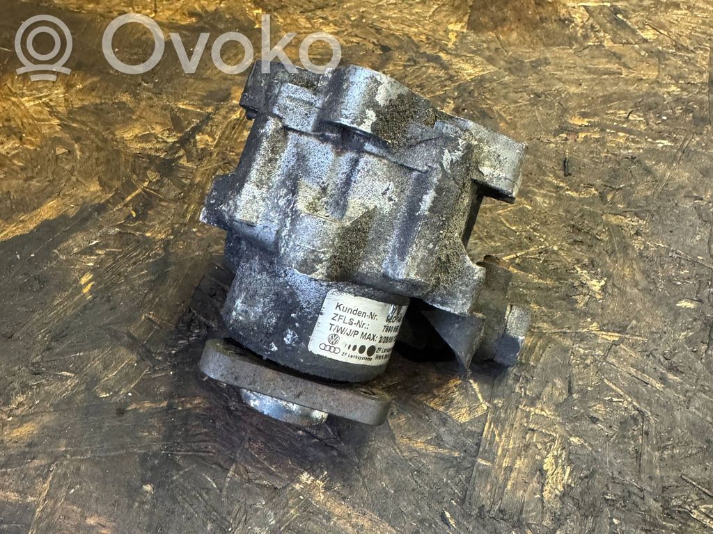 Audi A4 S4 B7 8E 8H Power steering pump 