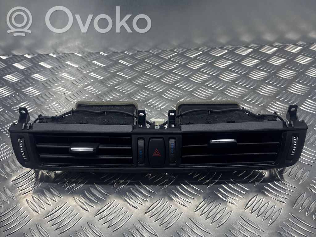 BMW X5 F15 Dysze / Kratki środkowego nawiewu deski rozdzielczej 