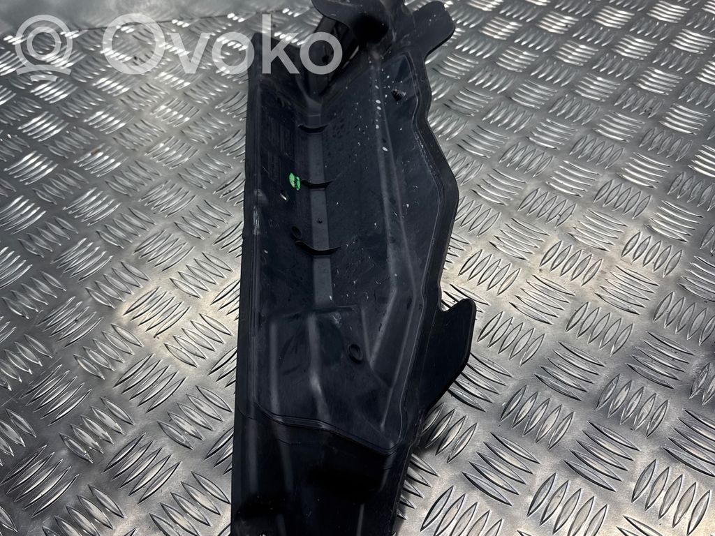 BMW X5 F15 Alte piese compartiment motor 