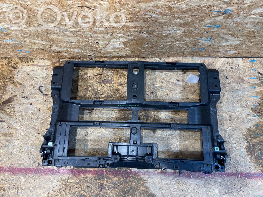 Mazda CX-30 Radiatorių panelė 