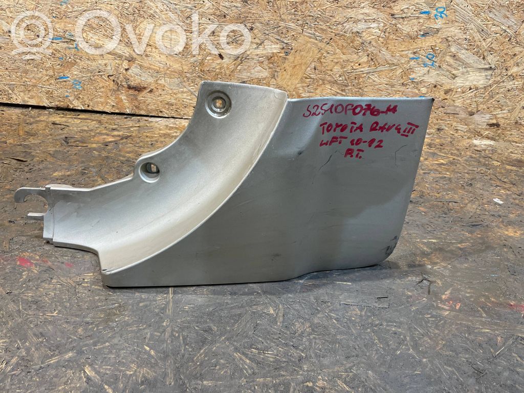 Toyota RAV 4 (XA30) Rivestimento portellone 