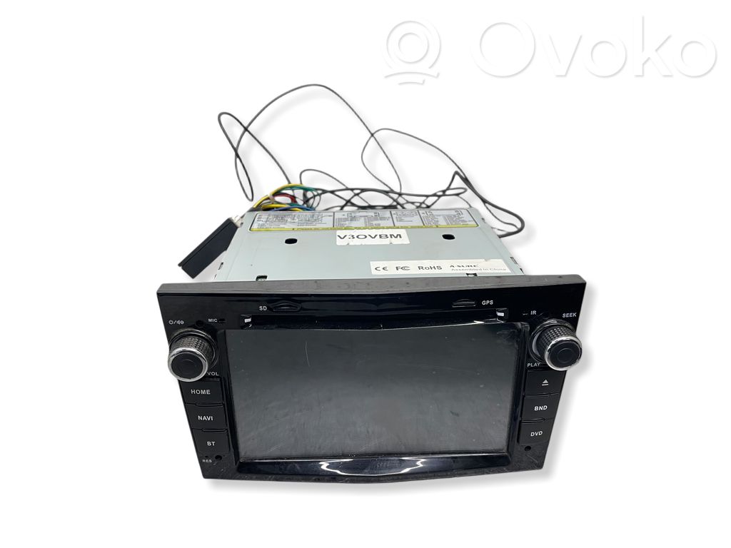 Radio / CD/DVD atskaņotājs / navigācija