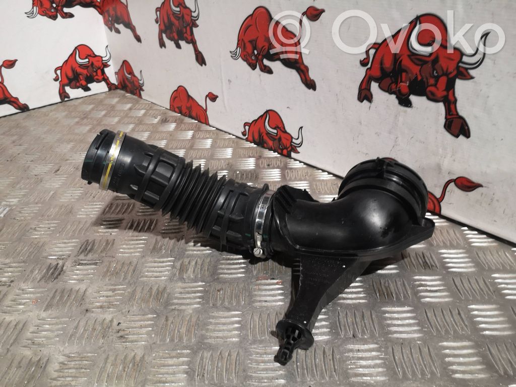 670038729 Maserati Levante Ansaugrohr Ansaugschlauch Turbolader  