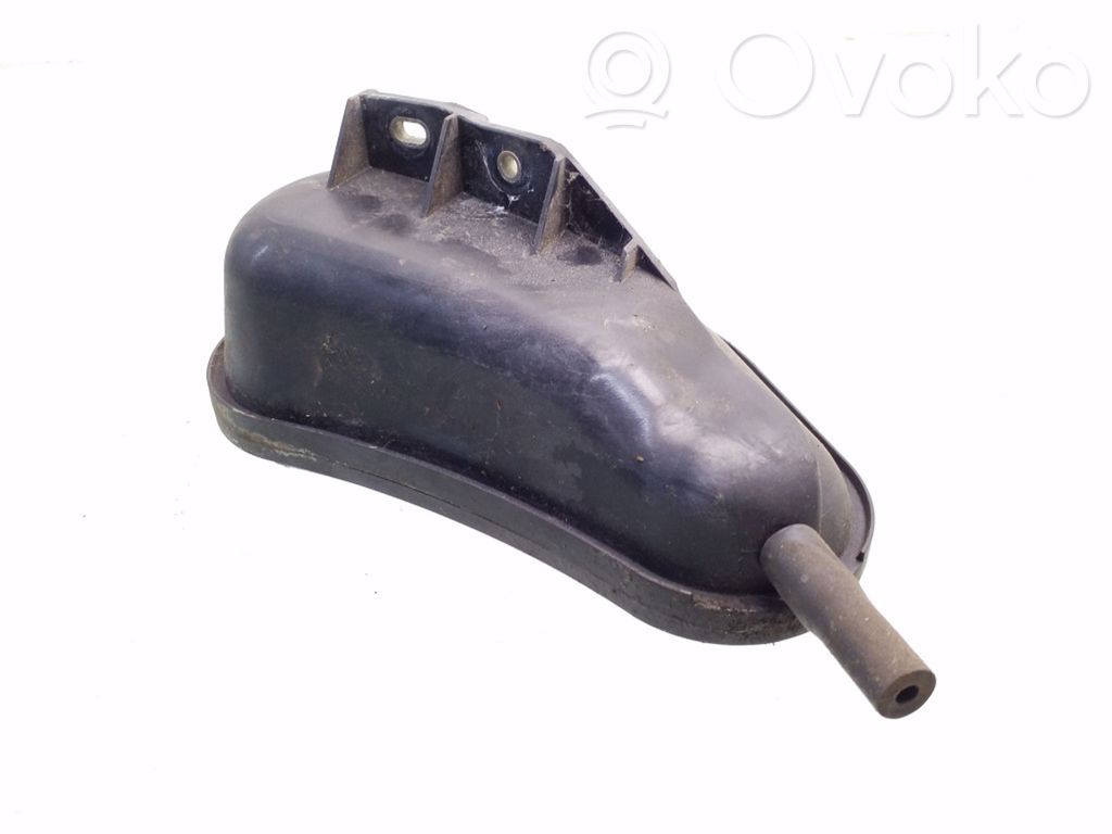 8D0131541BAudiA4S4B68E8HVacuumairtank,€4.00|RRR