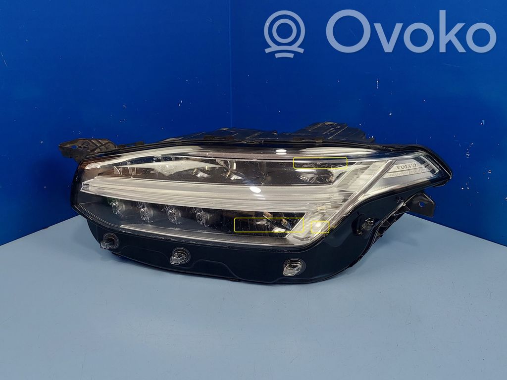 31468918 Volvo XC90 Headlight/headlamp, €299.00 | RRR