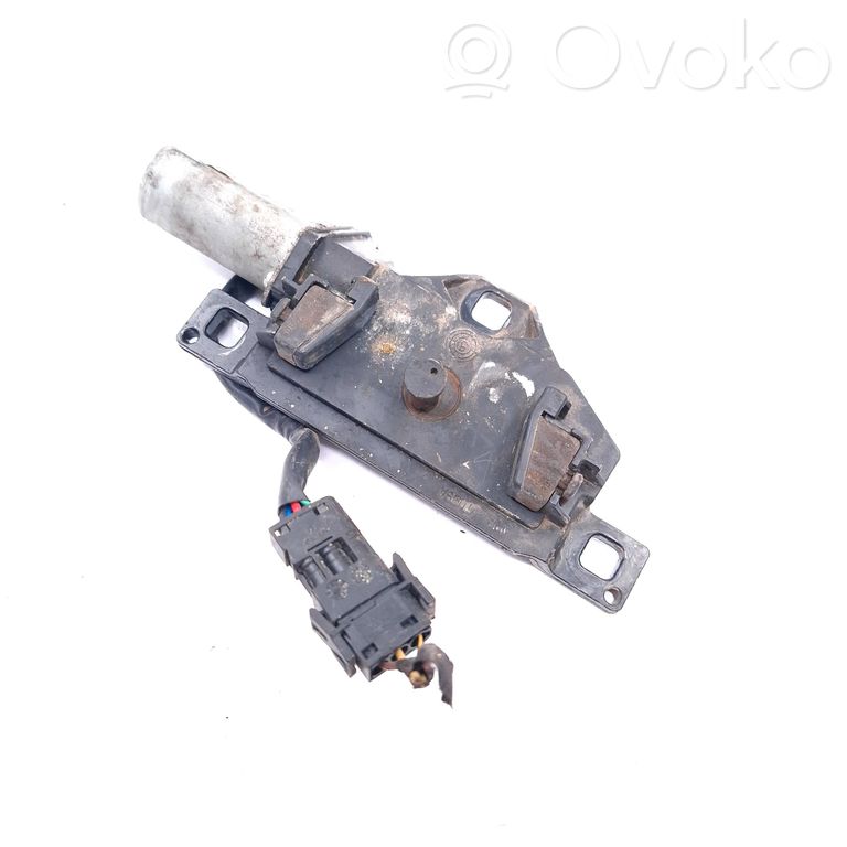 8196401 BMW 5 E60 E61 Serrure De Loquet Coffre, 12,00