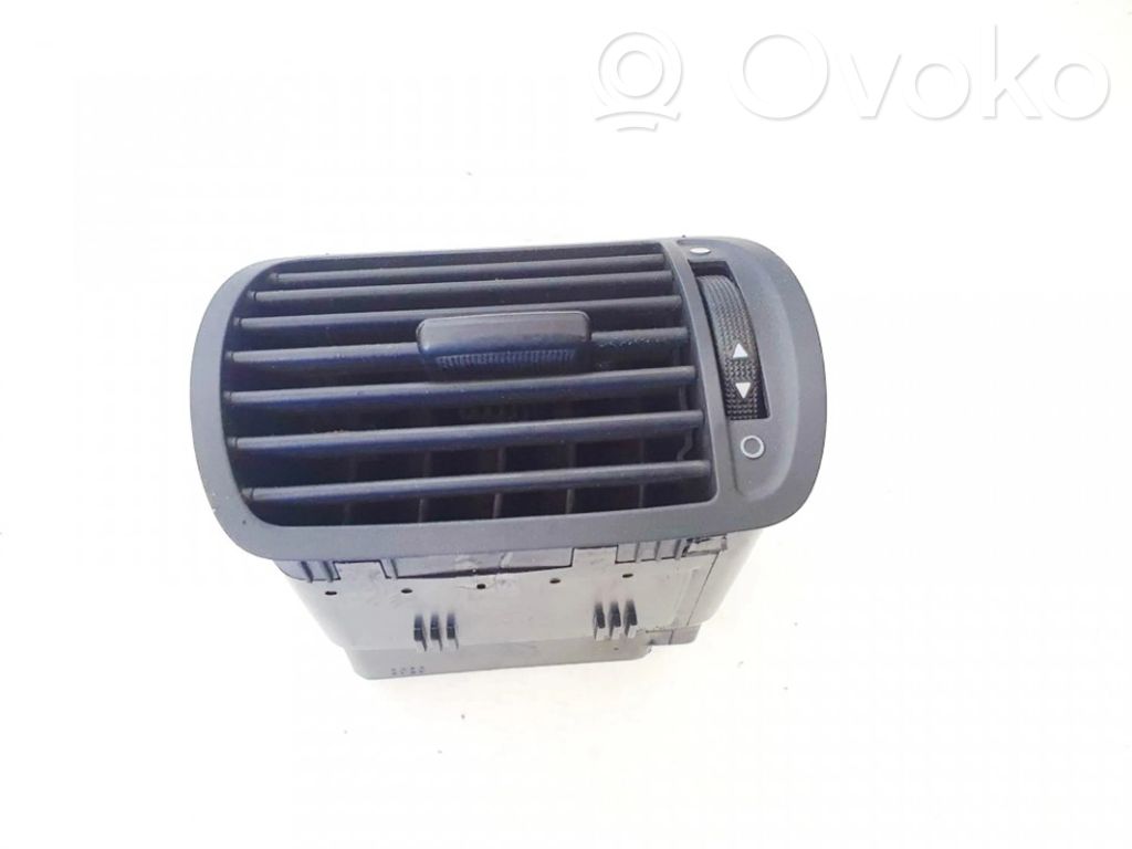 8V0819203 Audi A3 S3 8V Grille D'aération Arrière, 19.00