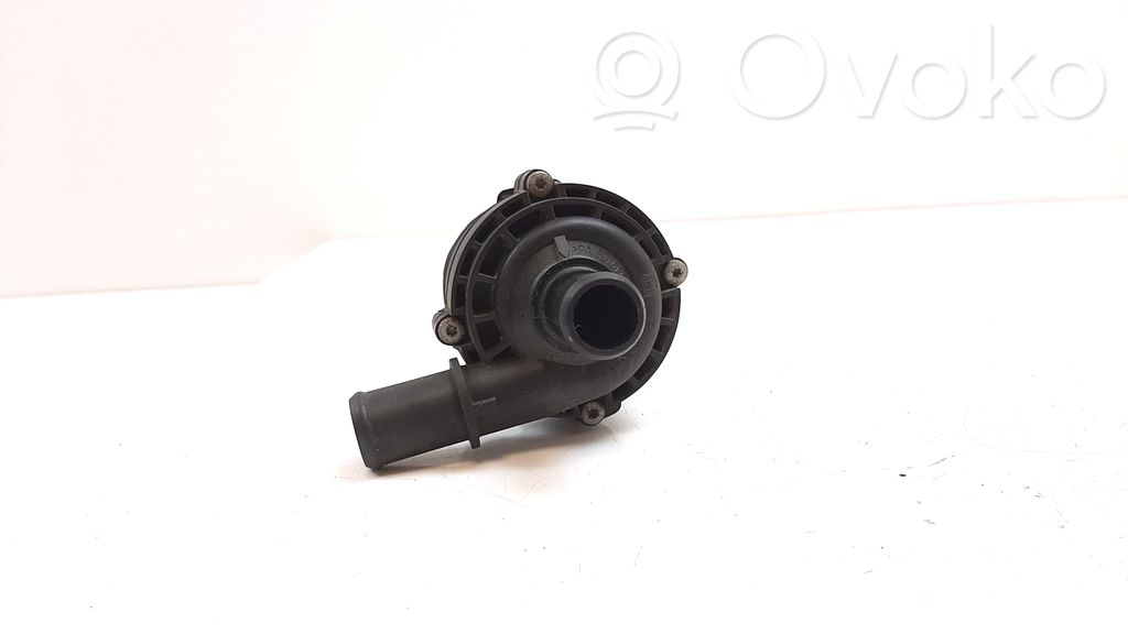MAM5326 Nissan Navara D40 Pompe à eau / liquide de refroidissement