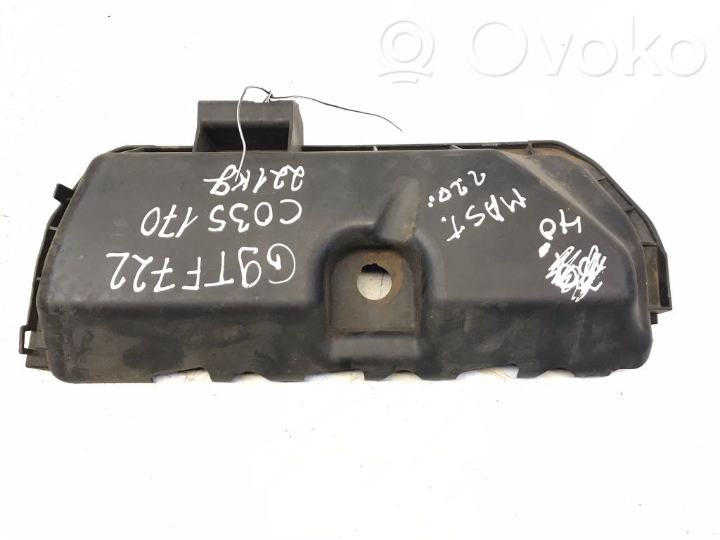Dzinēja pārsegs (dekoratīva apdare)