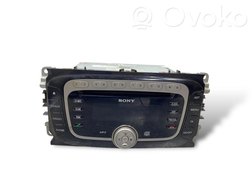Radio / CD/DVD atskaņotājs / navigācija