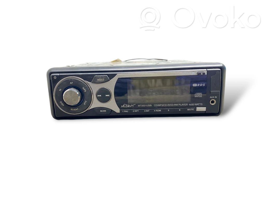 Radio / CD/DVD atskaņotājs / navigācija