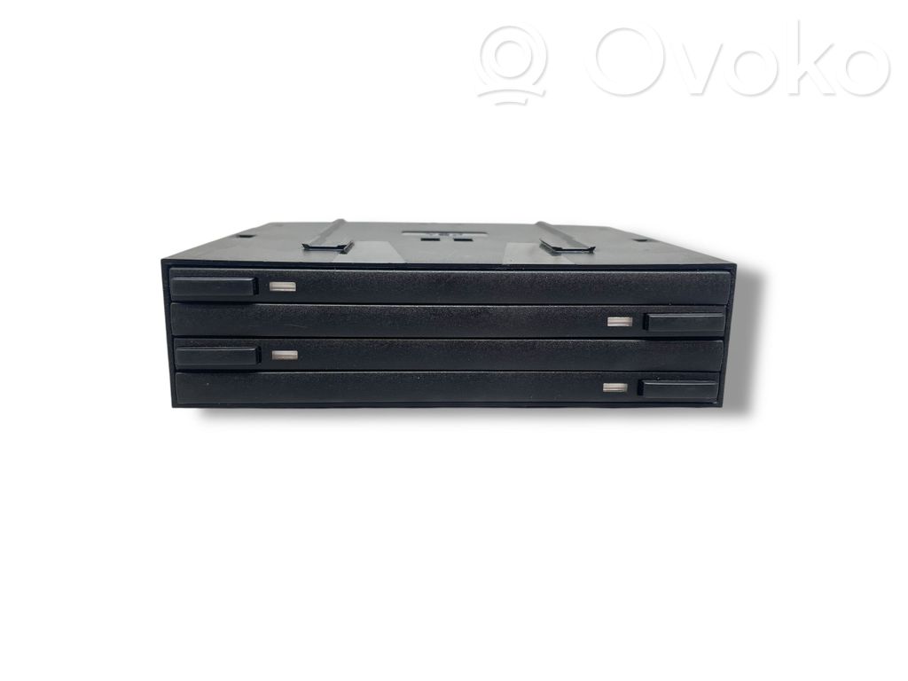 CD/DVD mainītājs