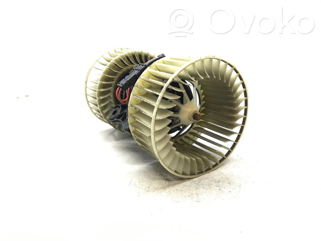 Mazā radiatora ventilators