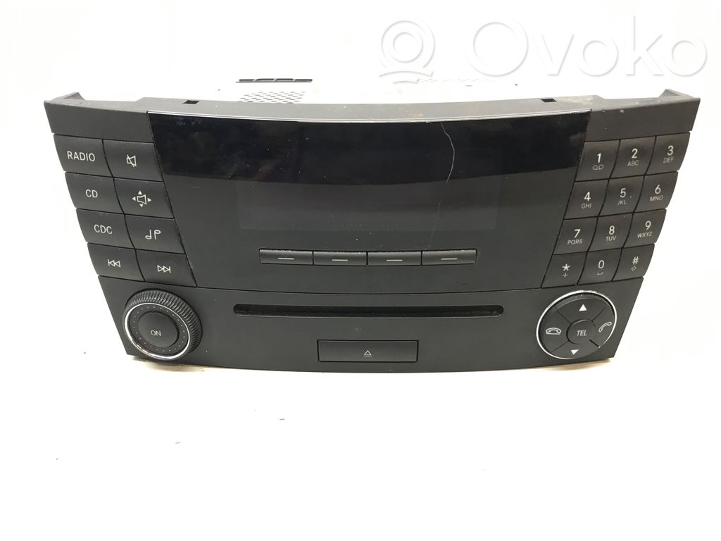 Radio / CD/DVD atskaņotājs / navigācija