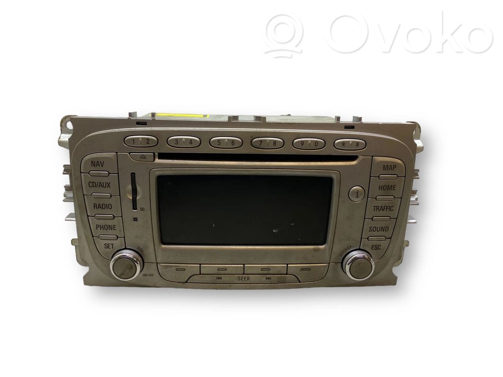 Radio / CD/DVD atskaņotājs / navigācija
